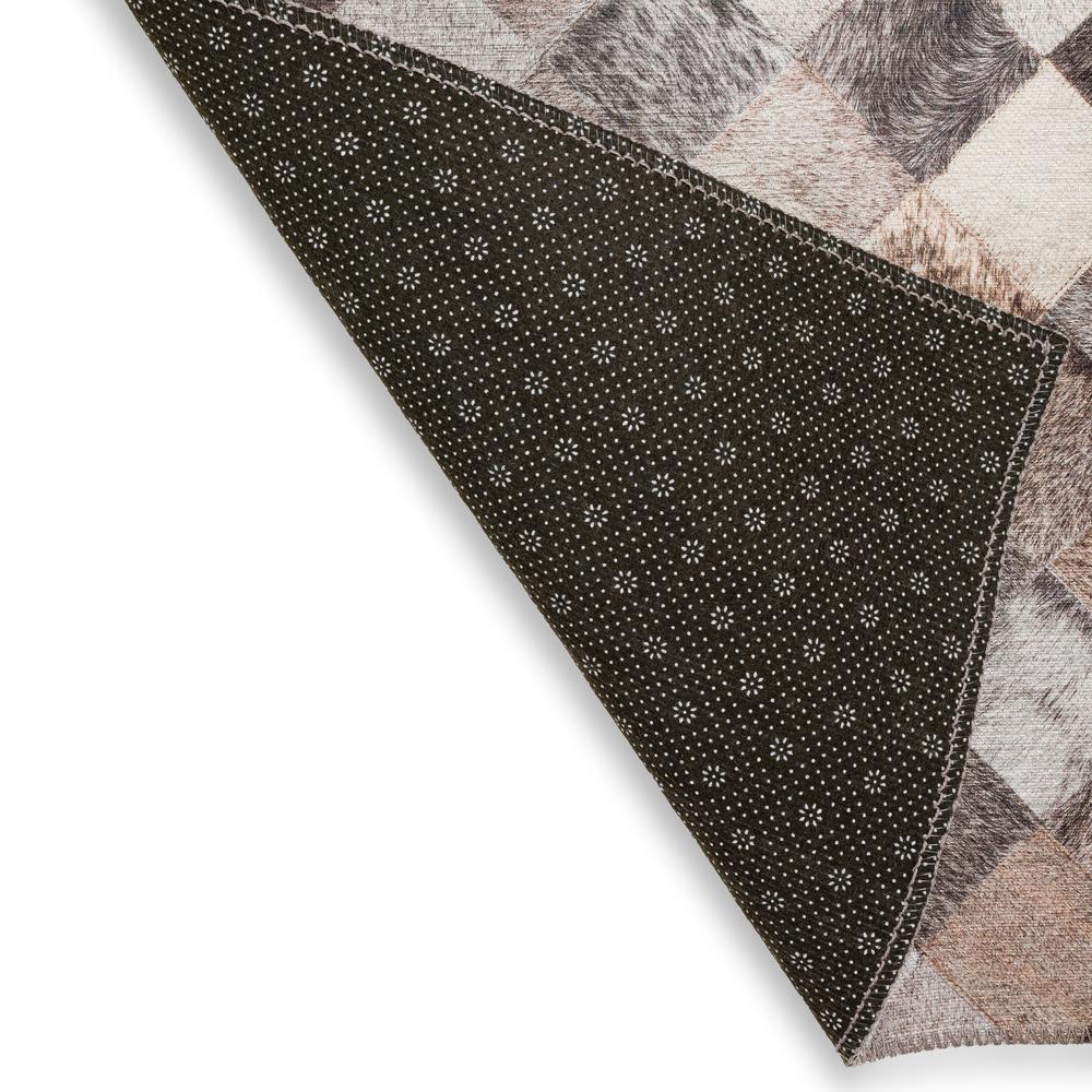 Laredo Gray Animal Patchwork 5' x 7'6" Area Rug Gray ALR32