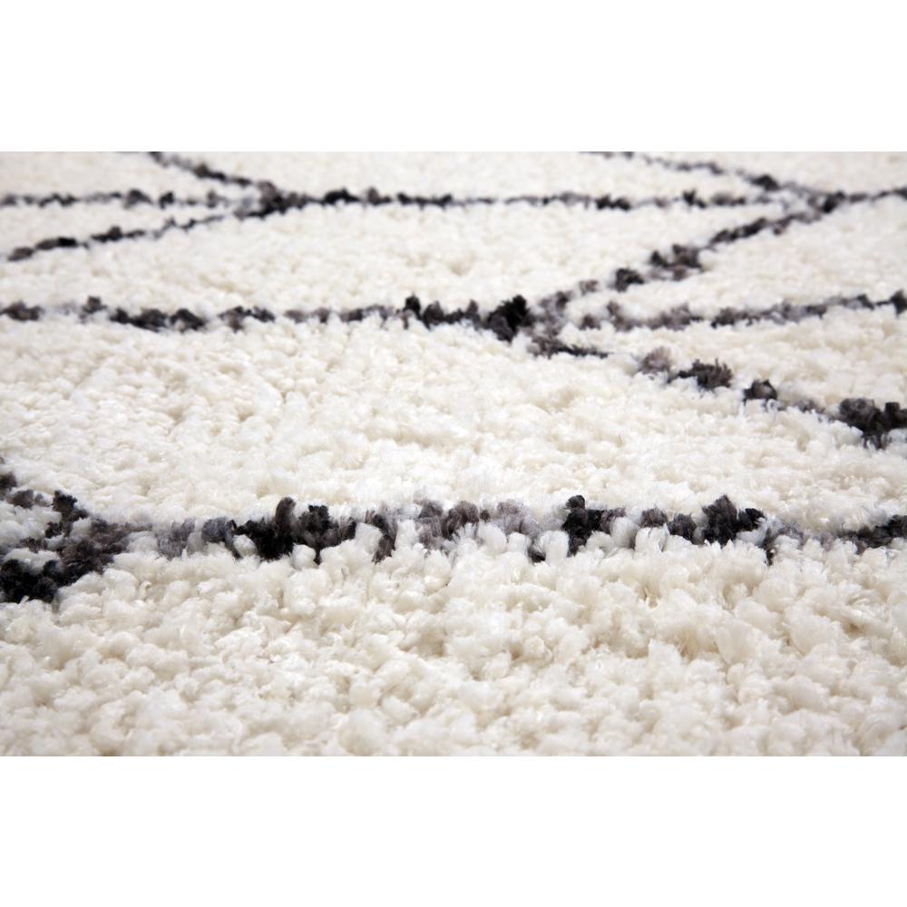 Oasis Cosima White and Dark Gray Polyester Area Rug, 5'3 x 7'6"