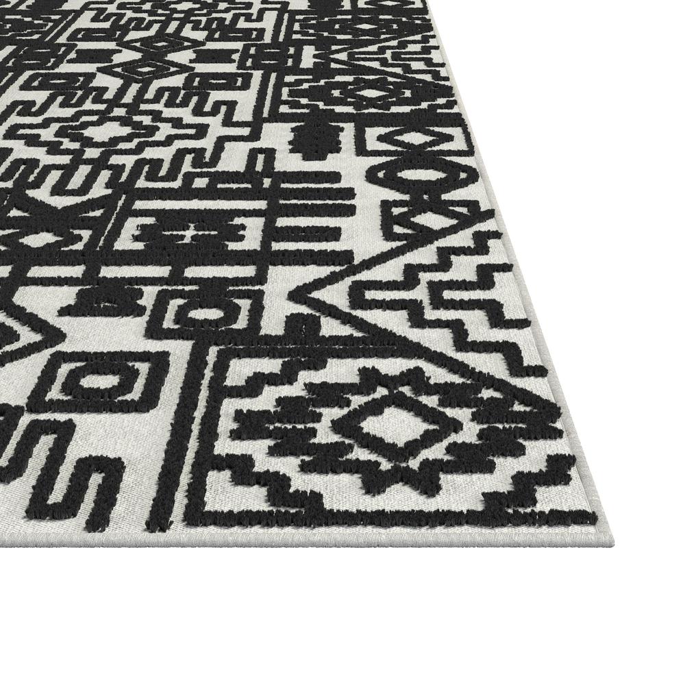 Napa Mercana Ivory and Black Chenille High-Low Area Rug, 5'3" x 7'6"