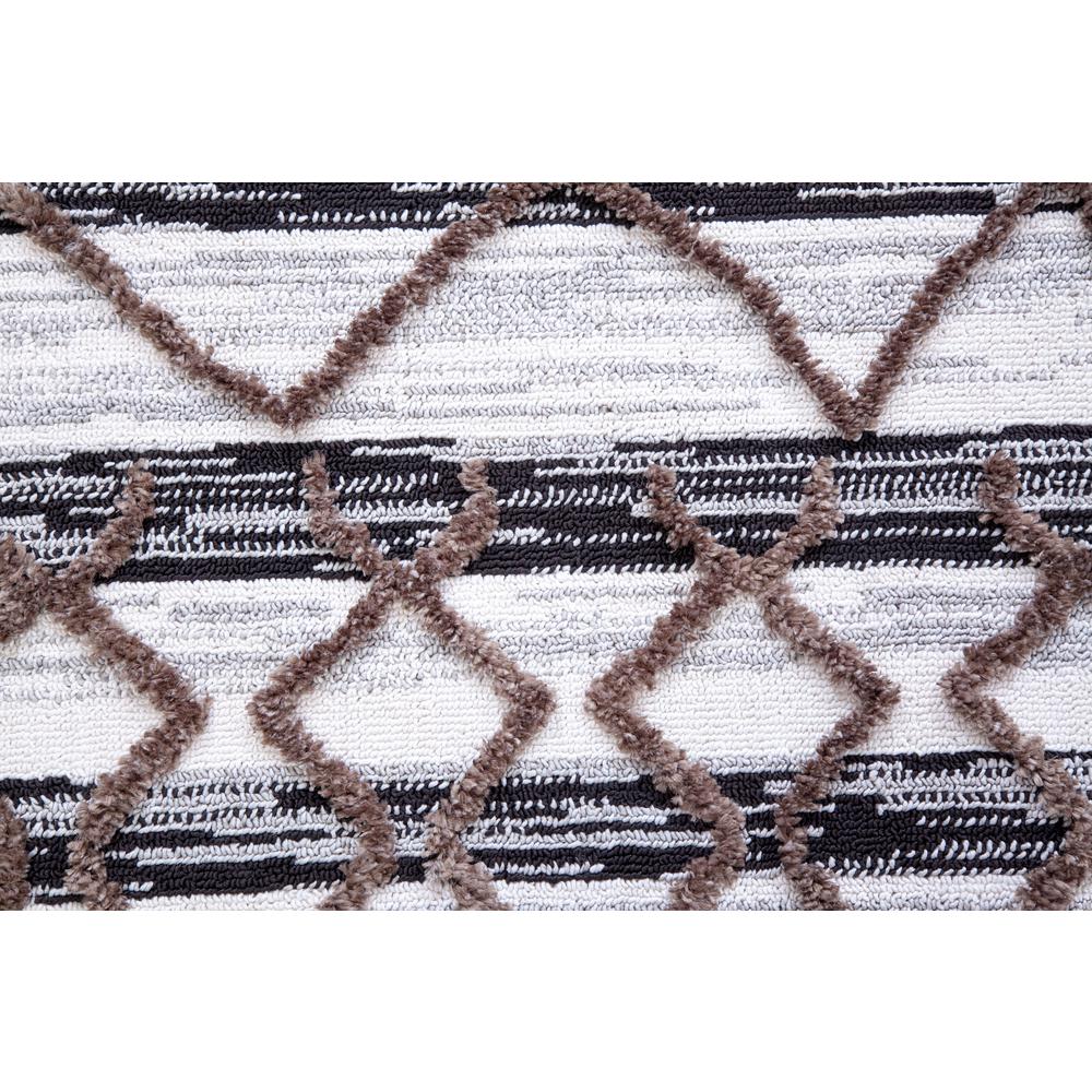 Canyon Directions White and Black Polyester Rug, 7'10" x 10'1"