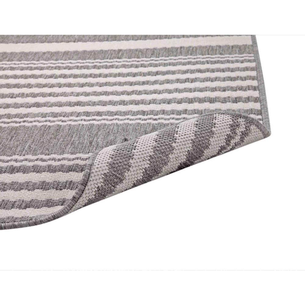 Marina Hampton White and Gray Polypropylene Indoor/ Outdoor Area Rug, 7'10 x 10'