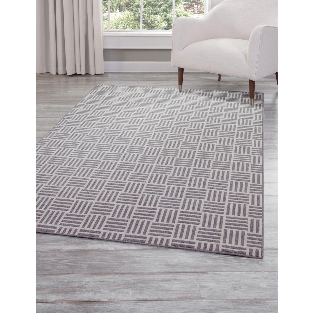Marina Nantucket White and Gray Polypropylene Indoor/ Outdoor Area Rug, 5'3" x 7'6"