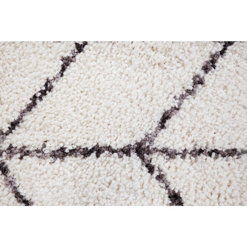 Oasis Cosima White and Dark Gray Polyester Area Rug, 5'3 x 7'6"