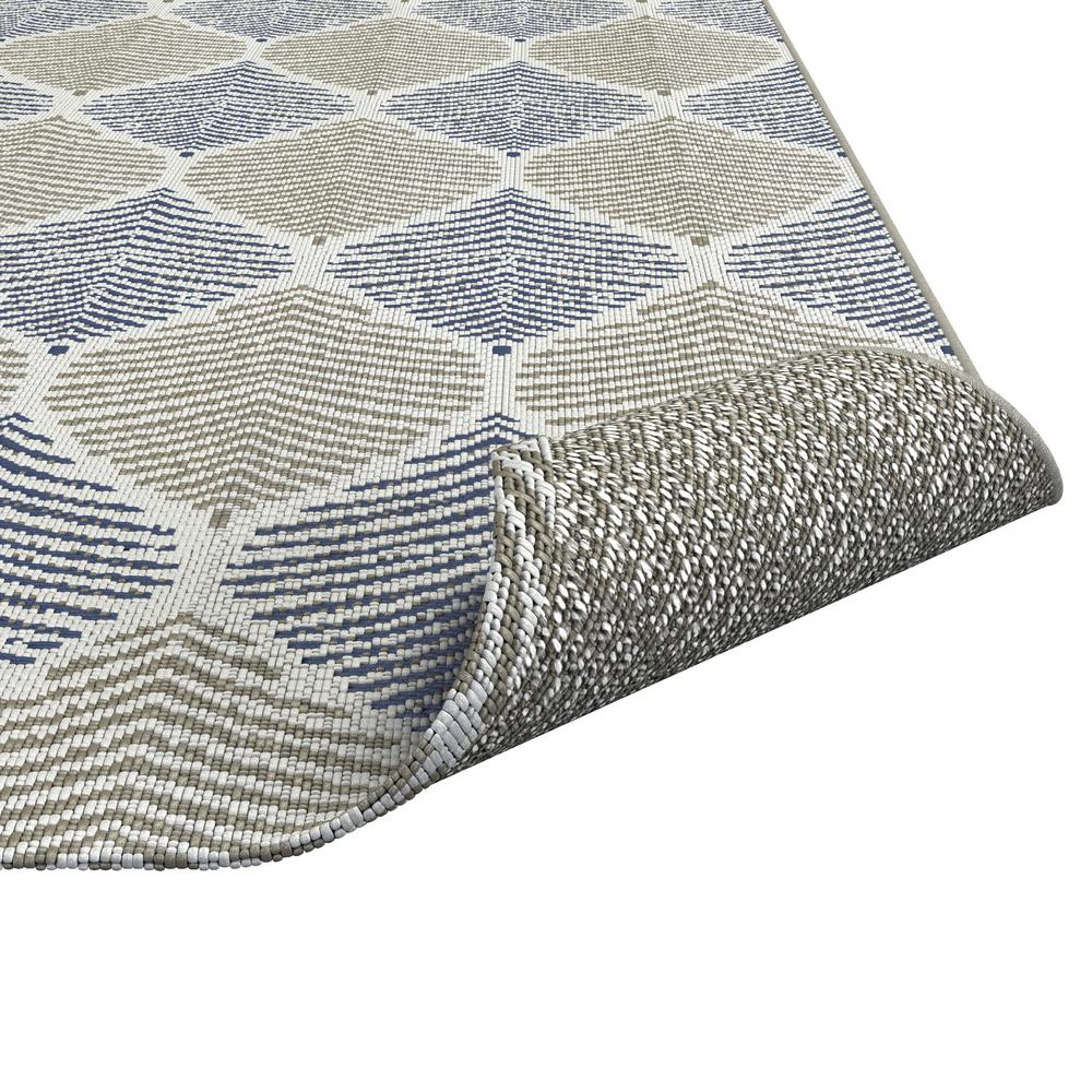 Coastal Foliage Blue, Beige Indoor/ Outdoor Polypropylene Area Rug, 5'3" x 7'6"
