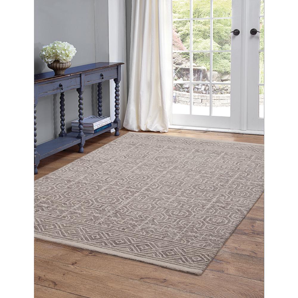 Everest Chione Grey and Ivory Area Rug, 8' x 10'