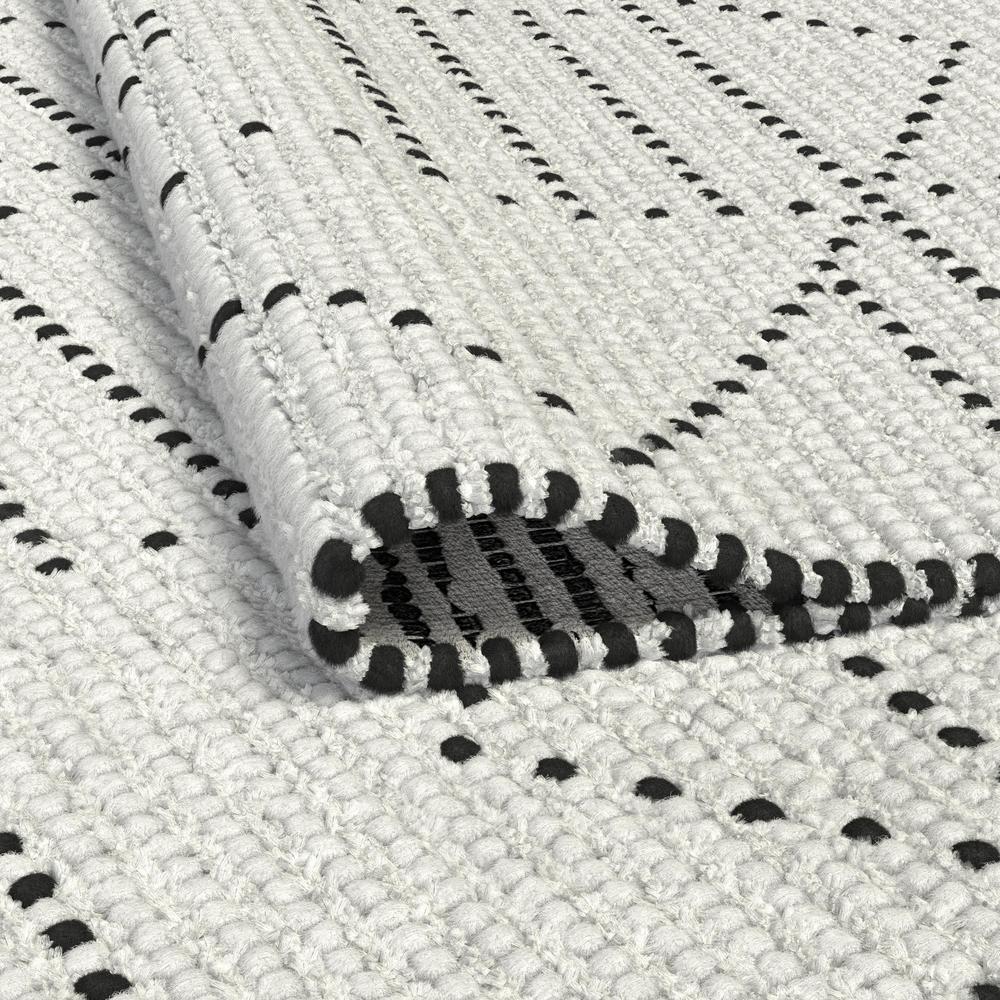 Vail Pardo Ivory and Charcoal - Wool and Cotton Area Rug with Tassels, 5' x 8'