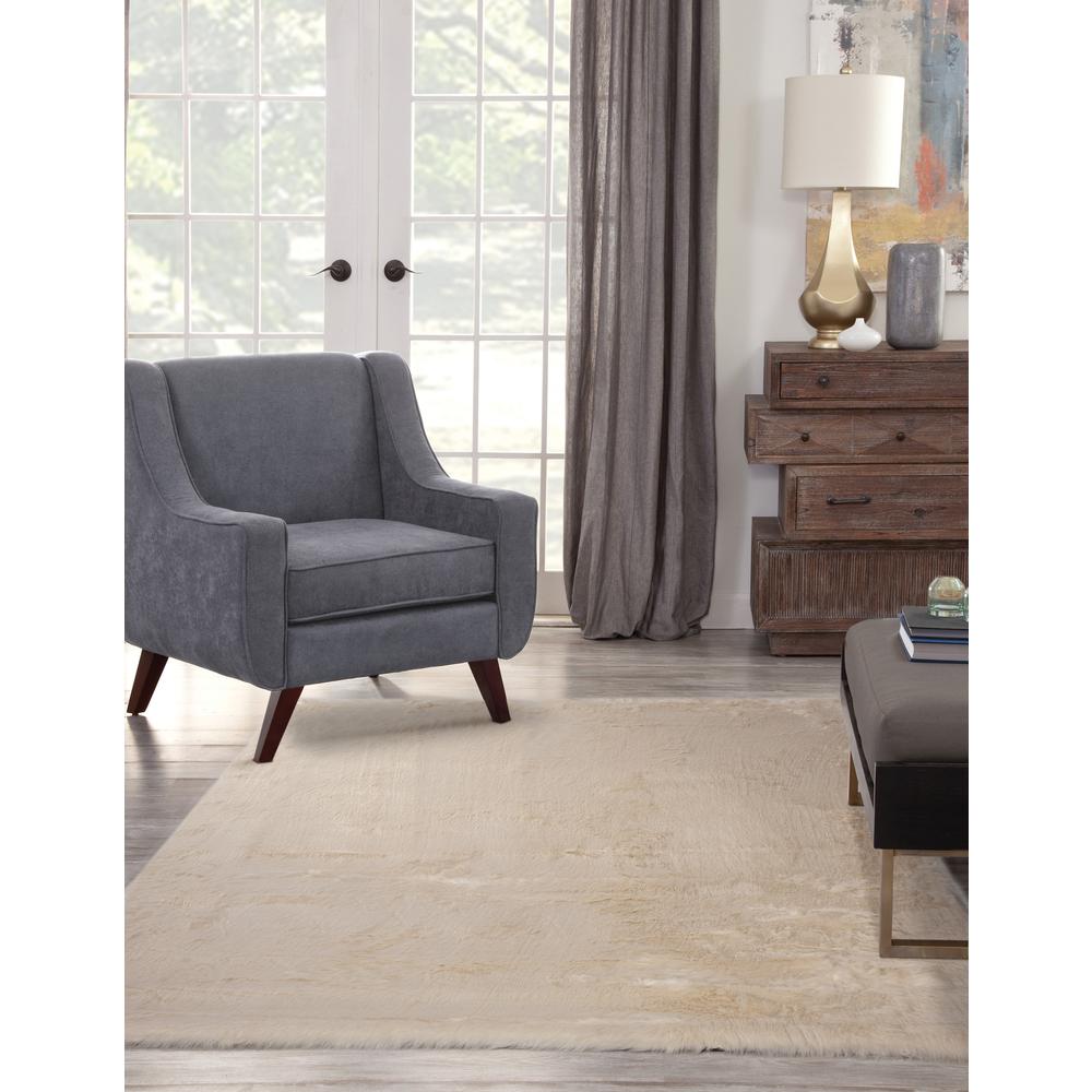 Mink Ivory Faux Fur Area Rug, 5' x 8'