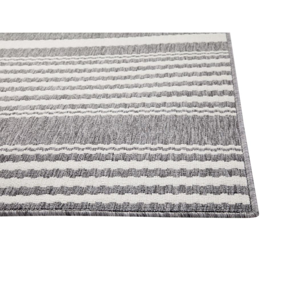 Marina Hampton White and Gray Polypropylene Indoor/ Outdoor Area Rug, 7'10 x 10'