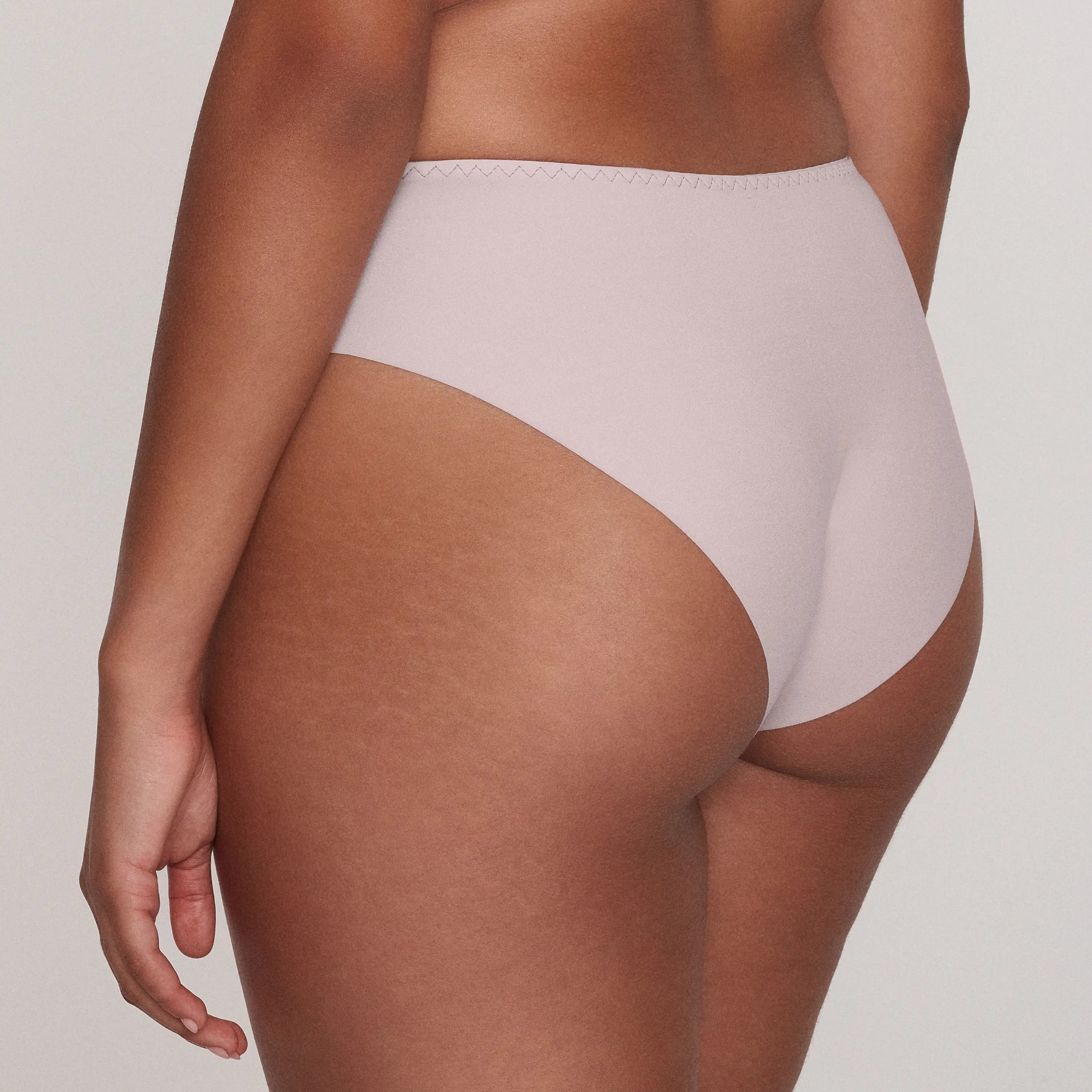 Seamless No-VPL Classic Bikini Panty