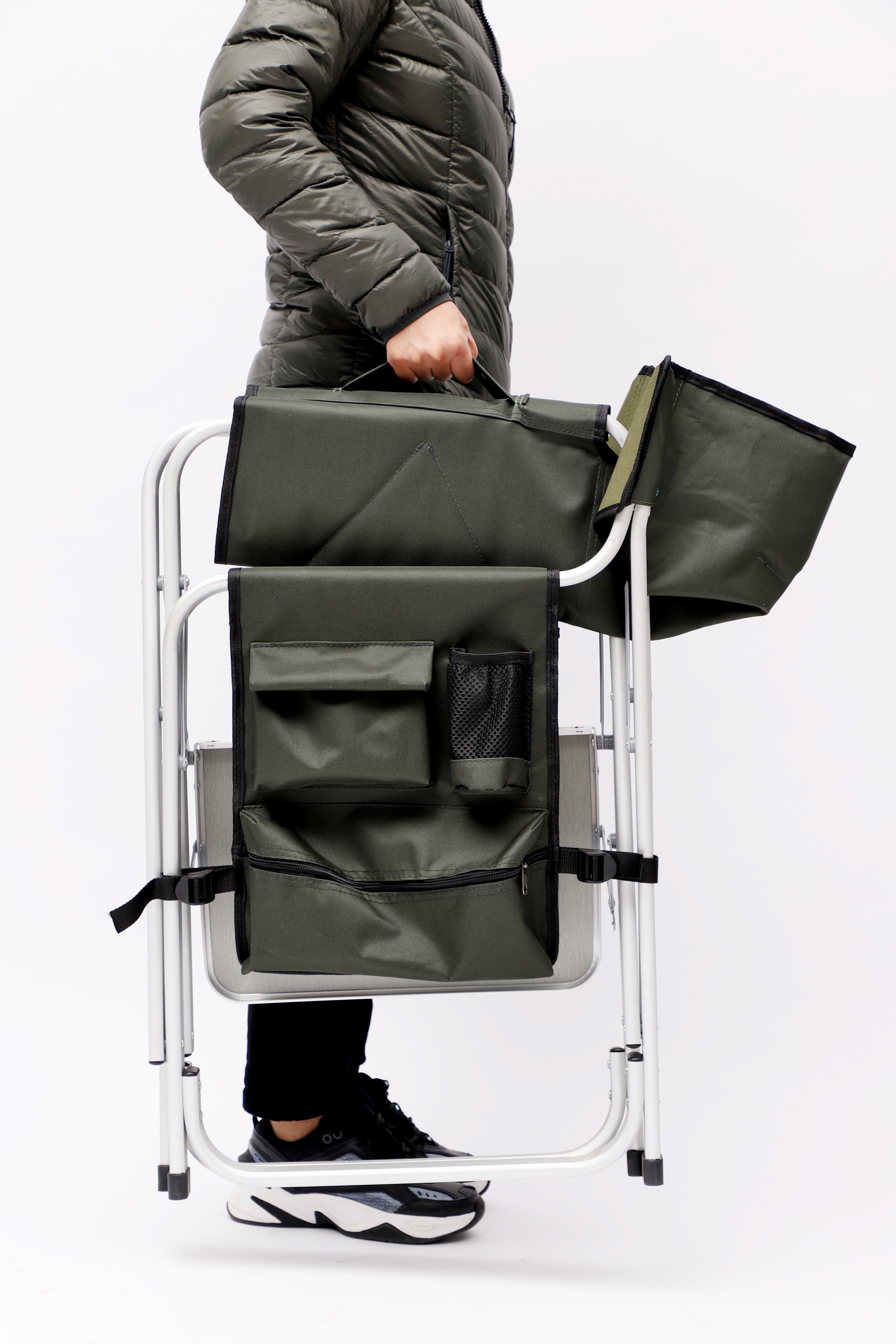 Padded Folding Indoor and Outdoor Chair with Side Table and Storage Pockets- Green