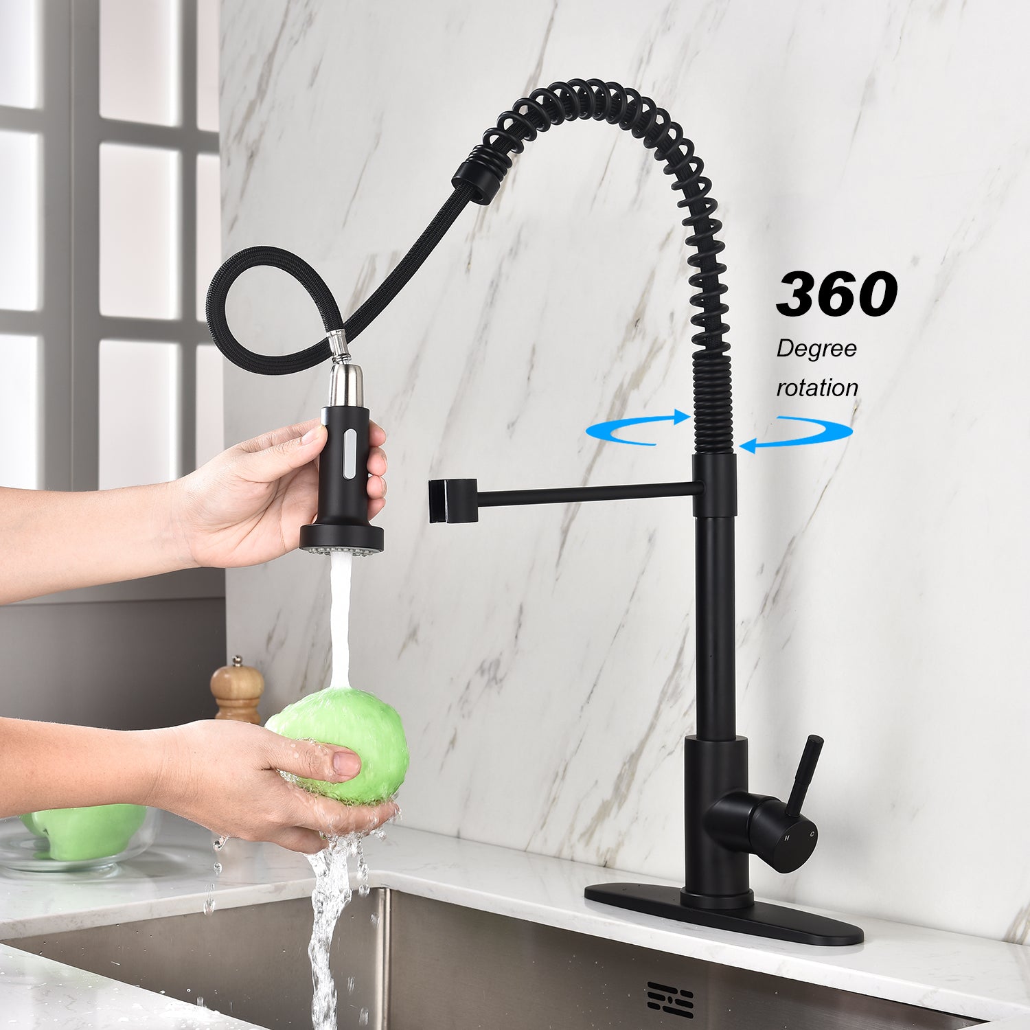 Pull Out Sprayer Kitchen Faucet - Matte Black
