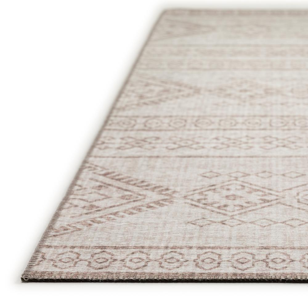 Yuma Taupe Transitional Southwest 2'3" x 7'6" Runner Rug Taupe AYU44