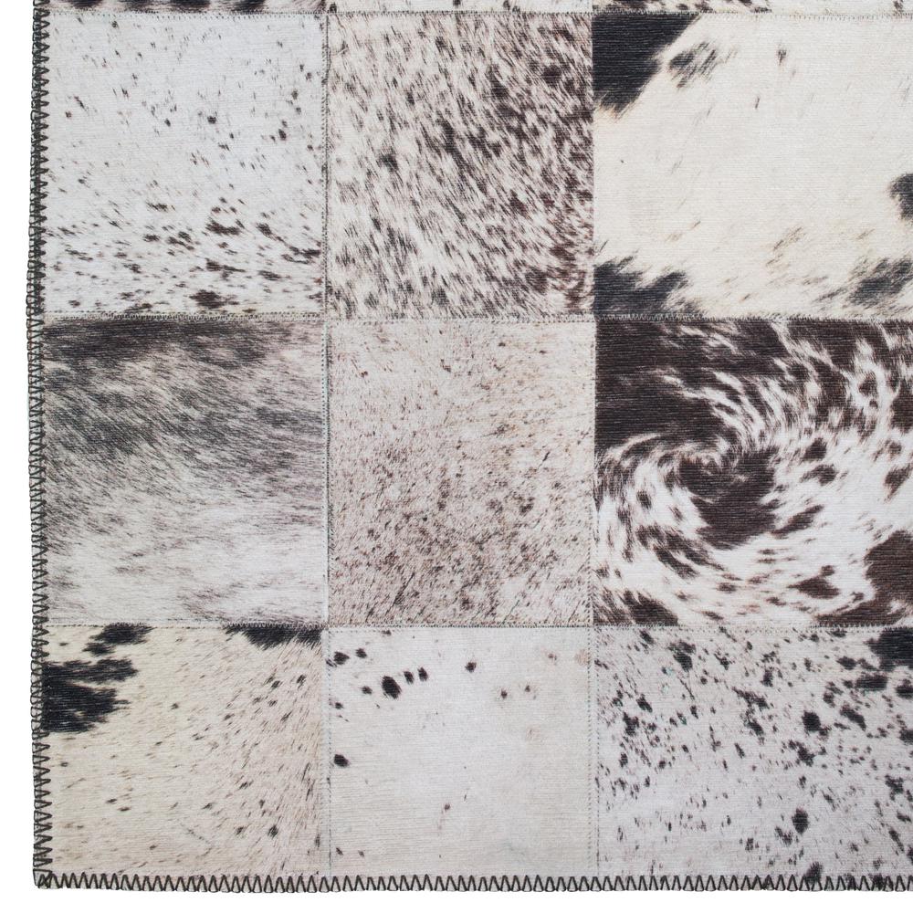 Laredo Granite Animal Patchwork 10' x 14' Area Rug Granite ALR40