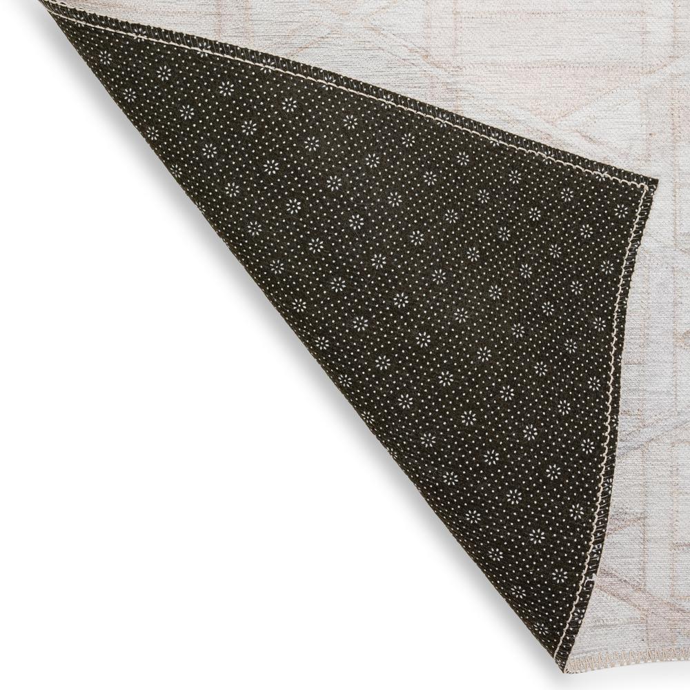 Laredo Ivory Animal Patchwork 3' x 5' Area Rug Ivory ALR34