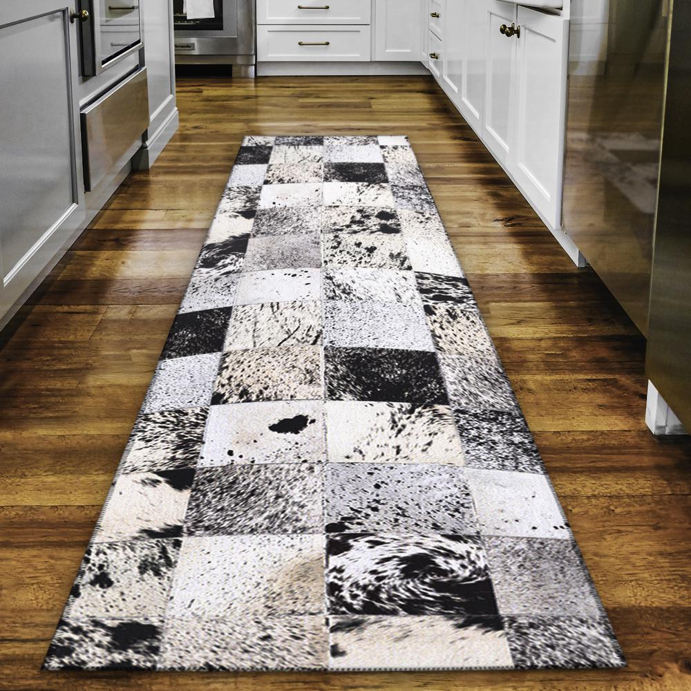 Laredo Granite Animal Patchwork 2'3" x 7'6" Runner Rug Granite ALR40