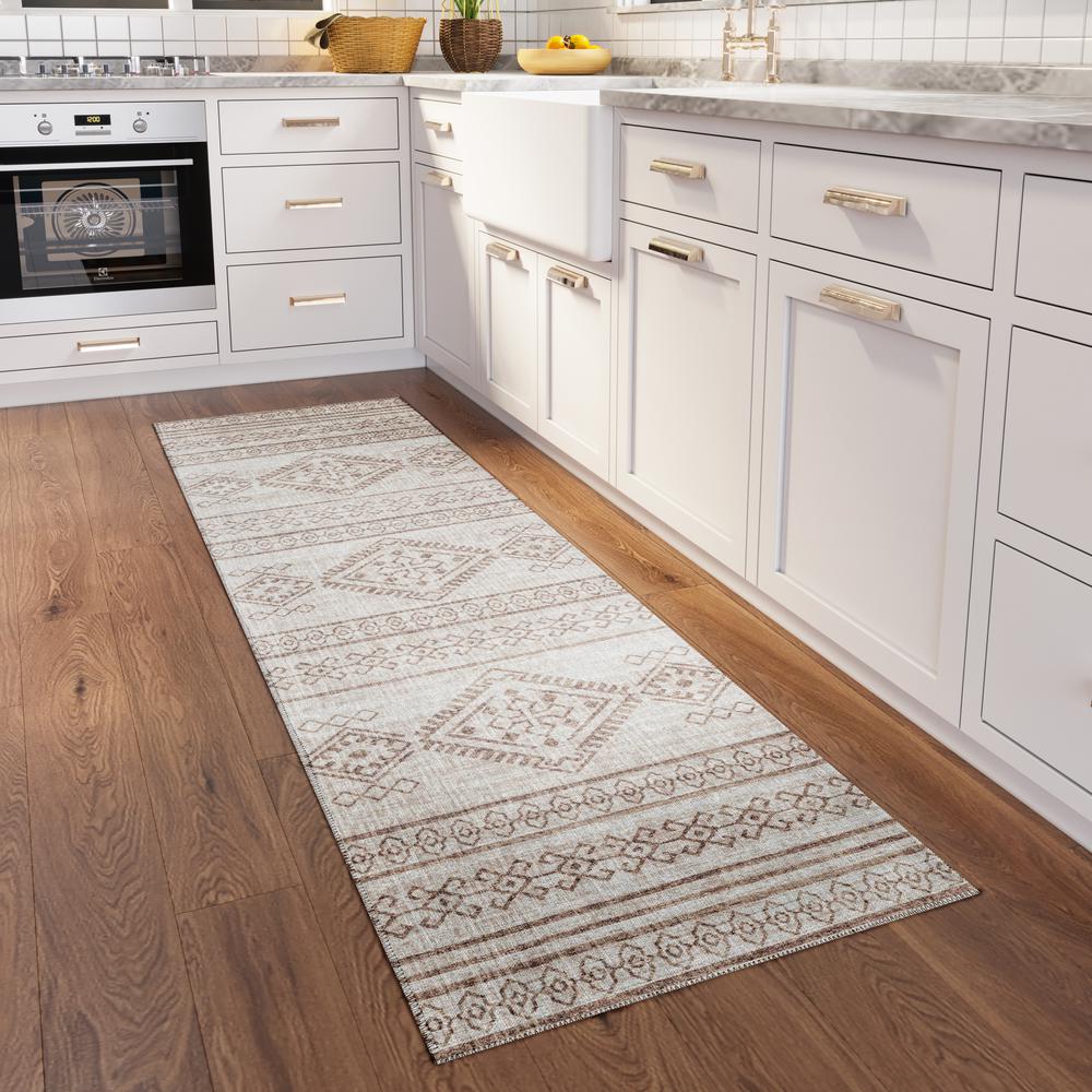 Yuma Taupe Transitional Southwest 2'3" x 7'6" Runner Rug Taupe AYU44