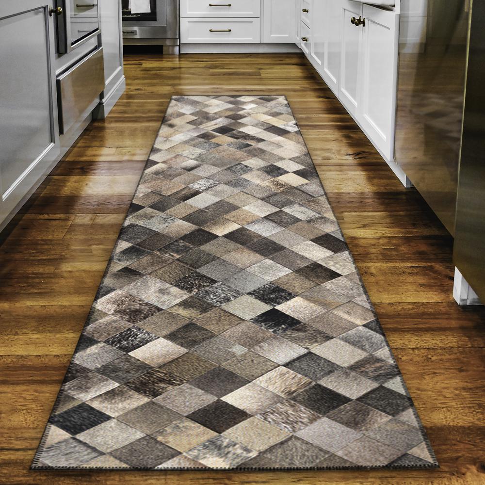 Laredo Gray Animal Patchwork 2'3" x 7'6" Runner Rug Gray ALR32