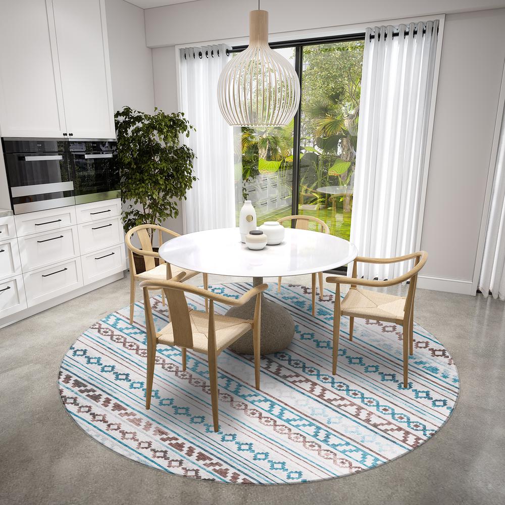 Yuma Gray Bohemian Southwest 8' x 8' Area Rug Gray AYU40